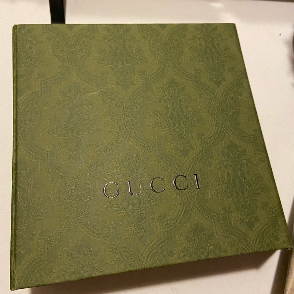 Gucci gift box with dust bag and gift paper